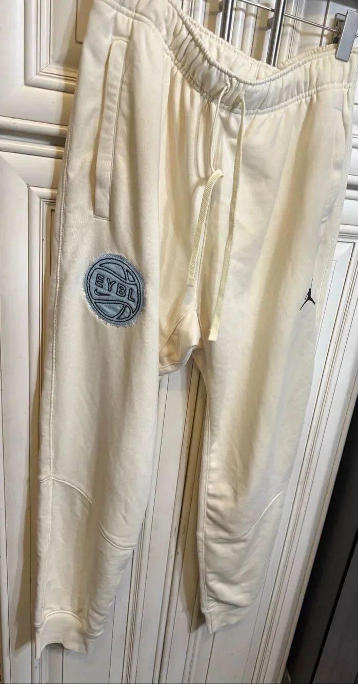 Nike Men’s Fleece EYBL Nationals Basketball Elite Sweatpants Cream Size Medium